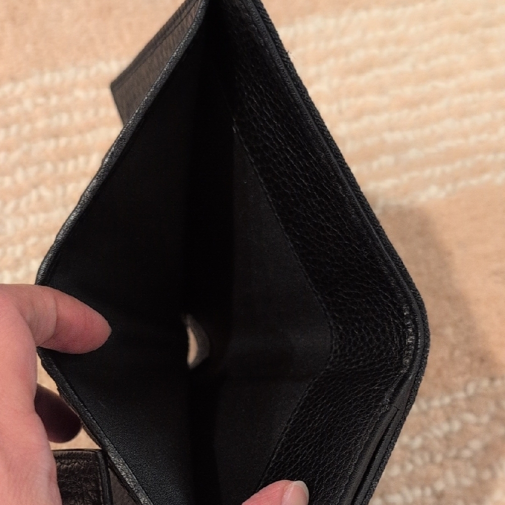 Bvlgari Black Leather Wallet - Picture 5 of 12